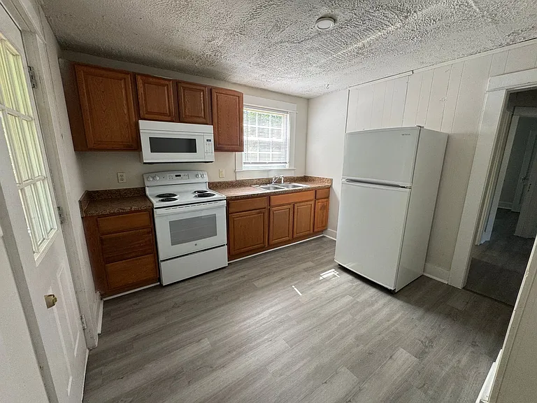 516 Wyne Dr — Photo 9