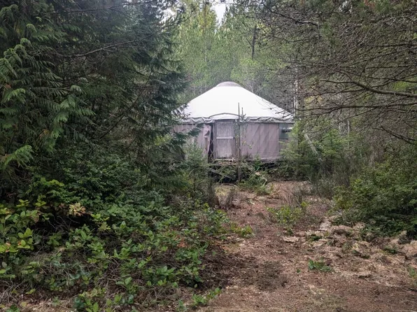1651 NE Tahuya Blacksmith Road, Tahuya, WA 98588