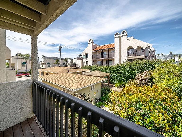 241 Ocean View Ave #I — Photo 15