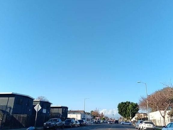 5th image of 342 E 103rd St