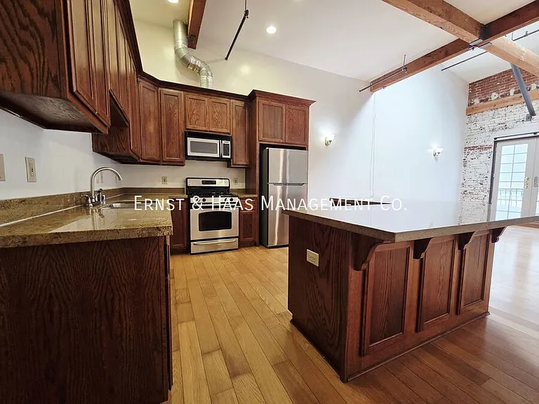 800 S Pacific Ave #208 — Photo 6
