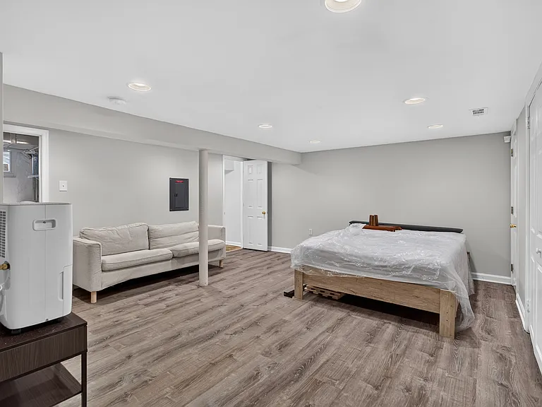 3460 Dix St NE — Photo 15