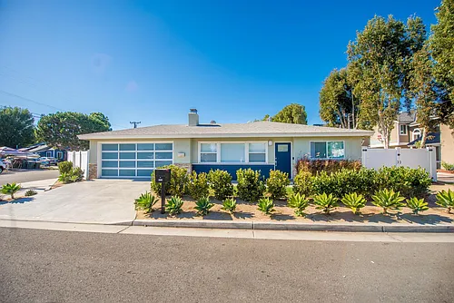 2253 Elden Ave Photo 1