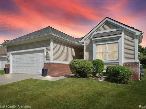 31055 Seneca Ln, Novi, MI 48377
