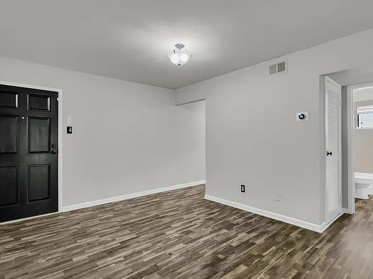 250 Little St #C204 — Photo 7