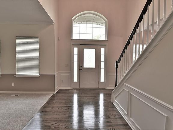 4th image of 14279 Esprit Dr