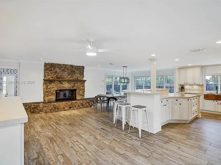 2120 SW 28th Way — Photo 15