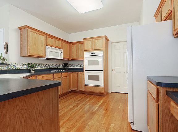 5th image of 30 Spyglass Cir