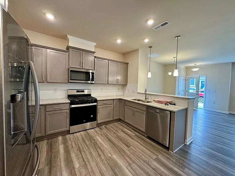 241 Ribbon Rail St — Photo 13
