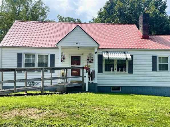 127 Young St, Elkin, NC 28621