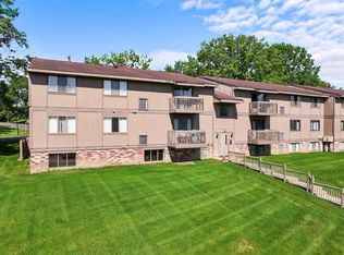 2467 Brook Ledge Rd APT 13B, Bridgeville, PA 15017