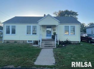 1921 Karo St, Pekin, IL 61554