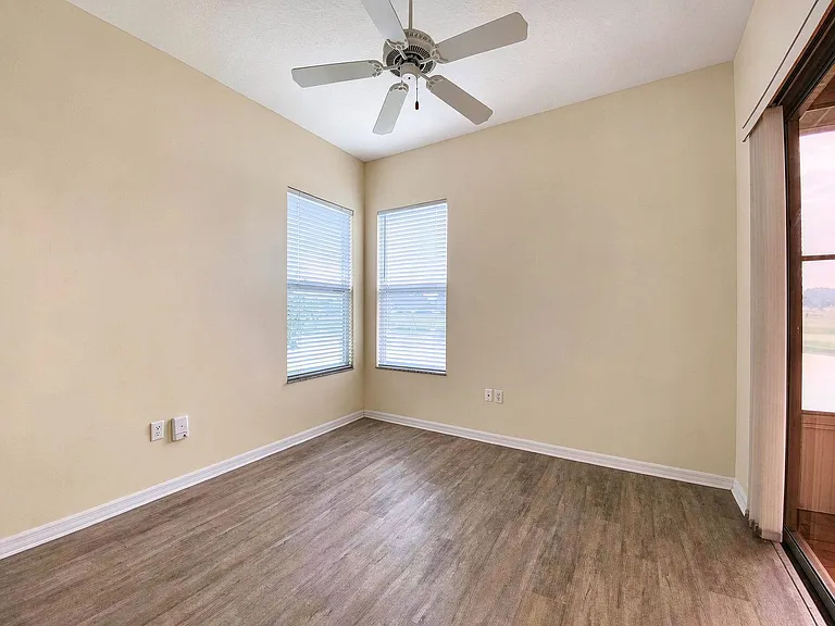 7047 Hazeltine Cir — Photo 16