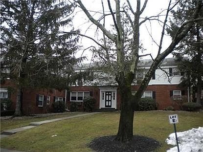 1st image of 4 Essex Ln