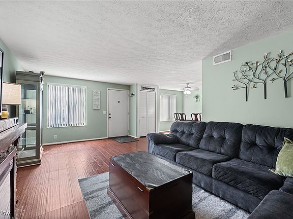 5th image of 647 Tollis Pkwy #759