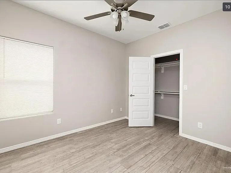 2104 Davenport St #4 — Photo 8