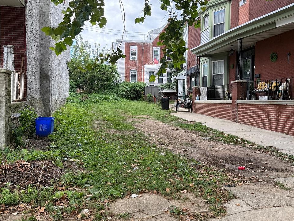 2nd image of 4722 Oakland St
