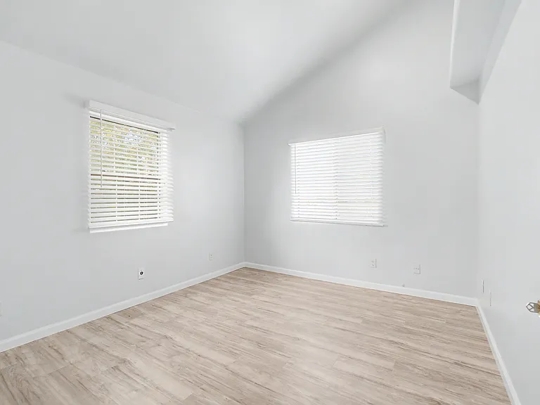 14613 Estrella Ave — Photo 17