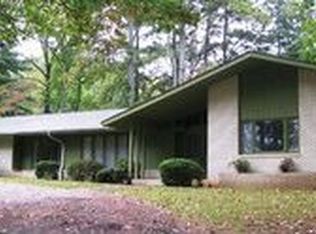 307 Pine Cliff Dr, Seneca, SC 29672
