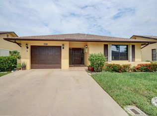 6079 Ambertree Ln, Greenacres, FL 33463