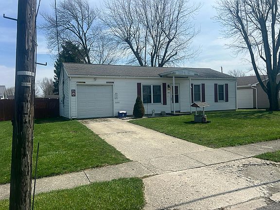 3rd image of 874 Central Dr