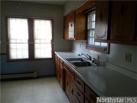2nd image of 1015 11th Ave S