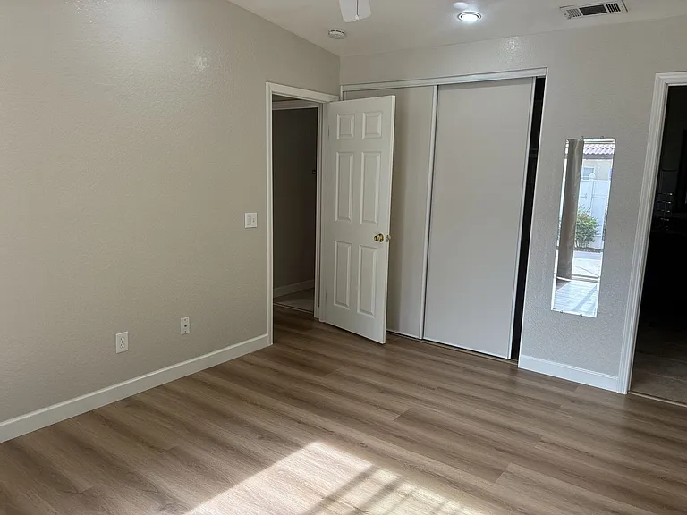 13927 Woodland Dr — Photo 46