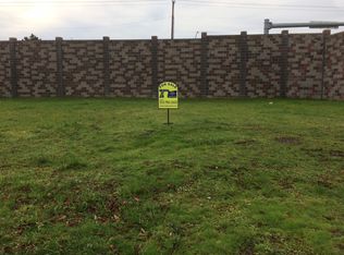 2112-2136 Rainier Rd, Woodburn, OR 97071