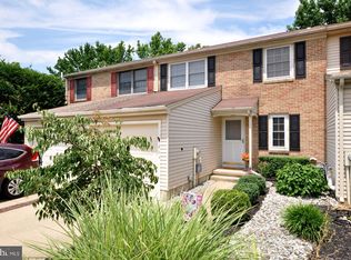 111 Farnwood Rd, Mount Laurel, NJ 08054