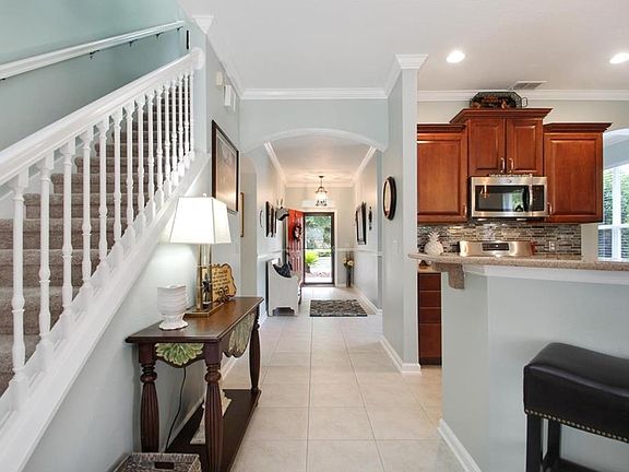 3rd image of 201 Asterbrooke Dr