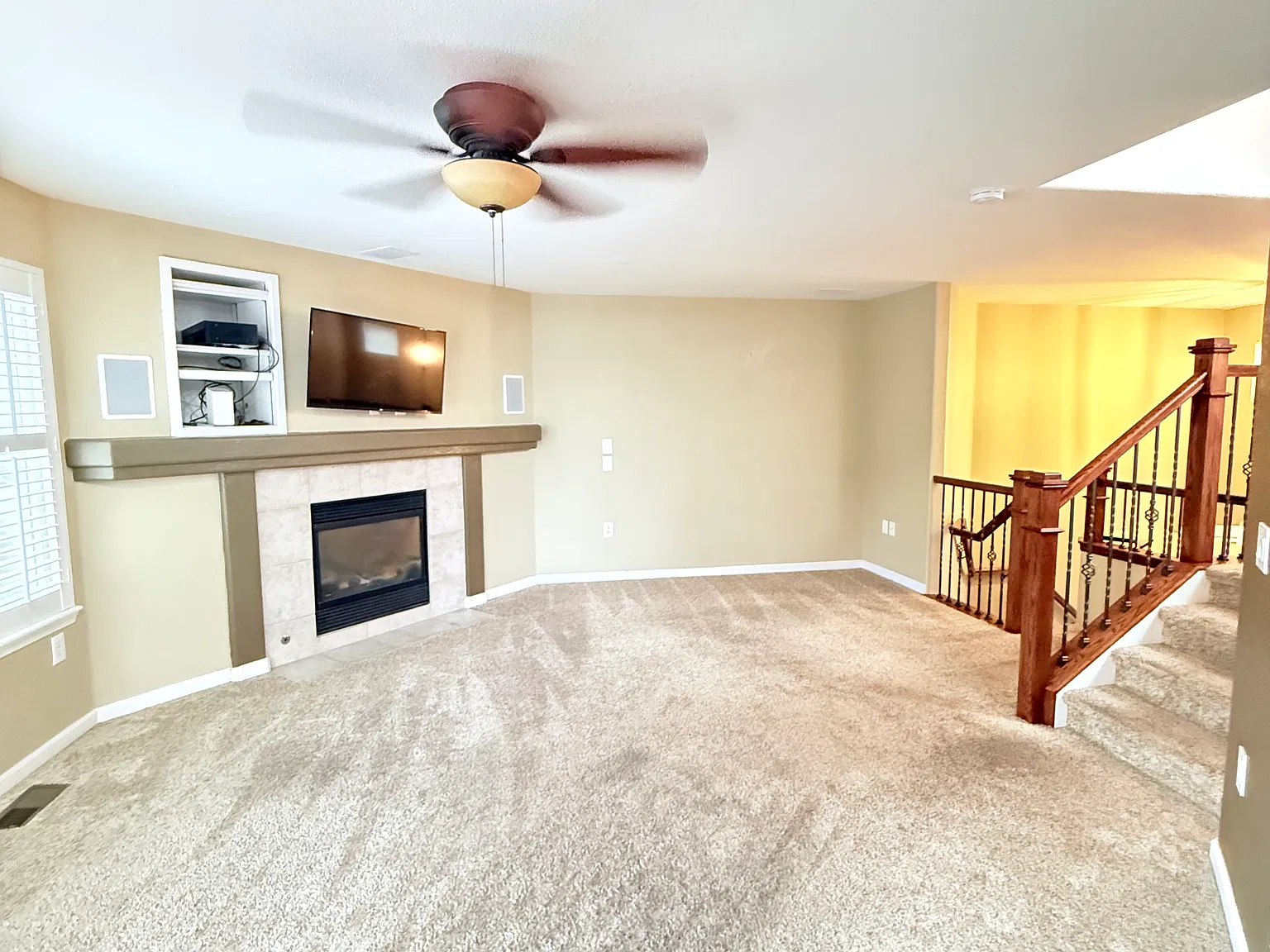 3 bed, 2.5 bath, 2429 sqft, $2,800 — Photo 3