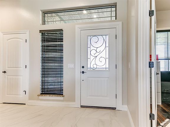 2nd image of 1330 E Silver City Rdg