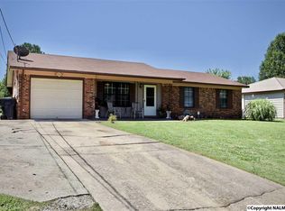 511 Blaine Dr SW, Decatur, AL 35603