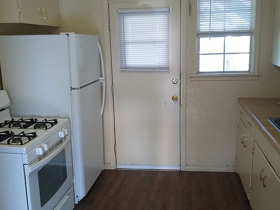 3rd image of 1916 Brazos St APT A