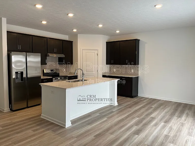 809 Oyster Bay Dr — Photo 6