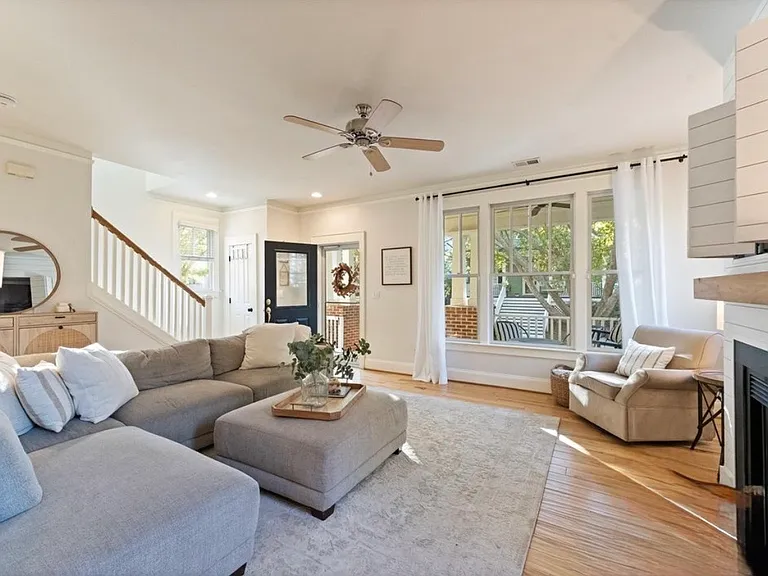 14030 Garden District Row — Photo 8