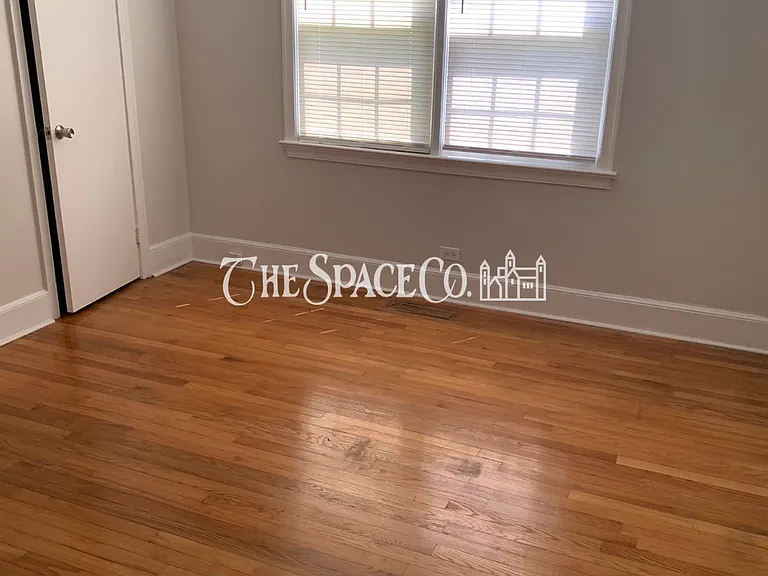 833 Locust St — Photo 5