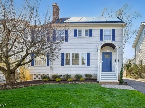 16 Fairview Ave, Summit City, NJ 07901