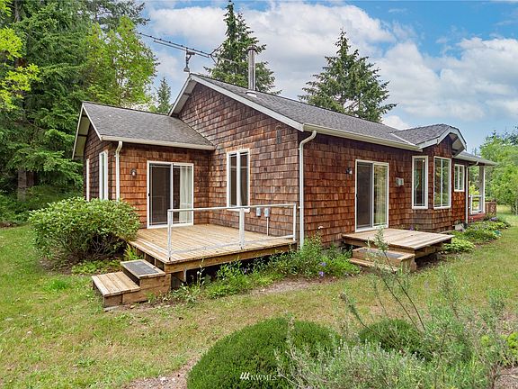 5th image of 593 Woodland Dr