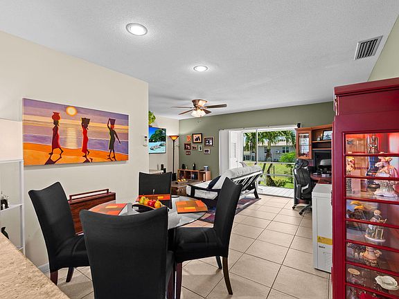 2nd image of 312 NE 17th Avenue #203