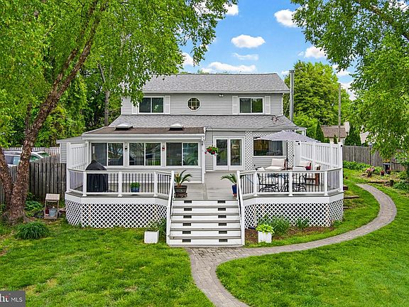 3rd image of 3893 Cotter Dr