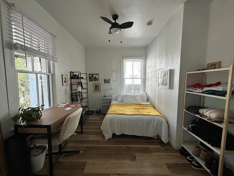 1011 E Elm St — Photo 9