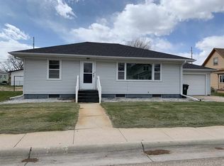729 N Kearney Ave, Minden, NE 68959