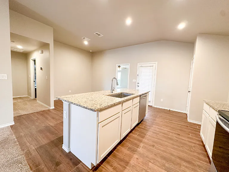 10424 Waverly Ave — Photo 29