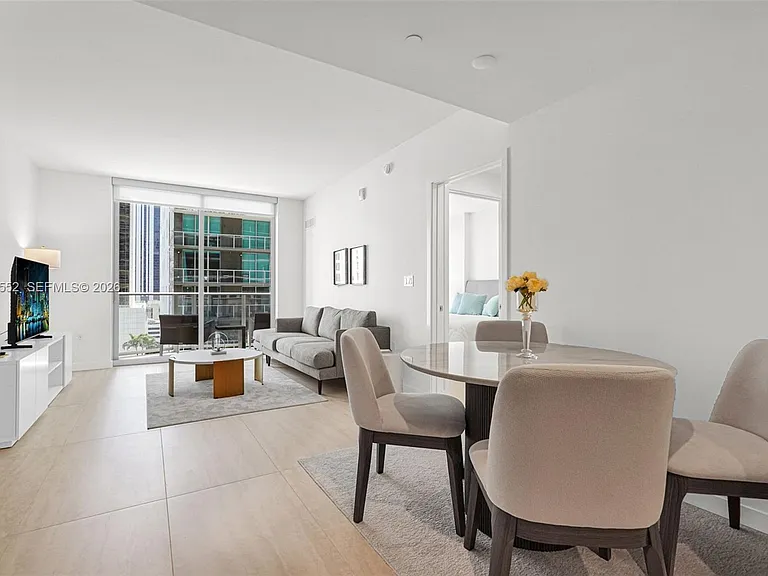 77 SE 5th St #1511 — Photo 8