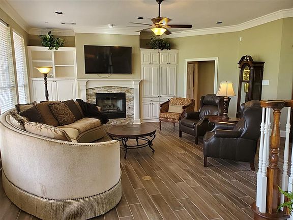 4th image of 2608 Cedarwood Ct
