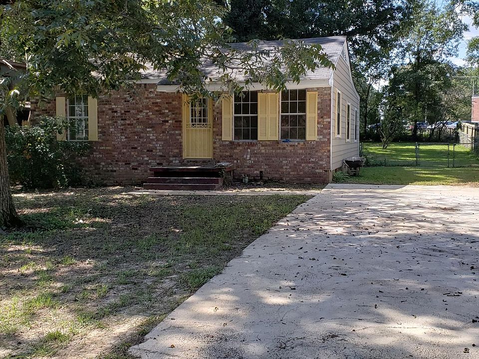 1st image of 3023 Greenwood Ave