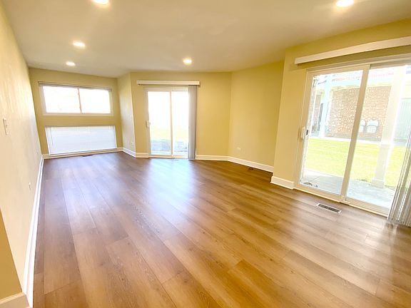 4th image of 1130 Courtland Dr