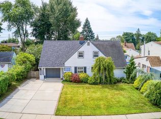 67 Edna Ave, Levittown, NY 11756