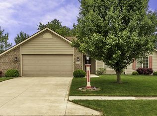 1017 Winchester Ln, Fort Wayne, IN 46819